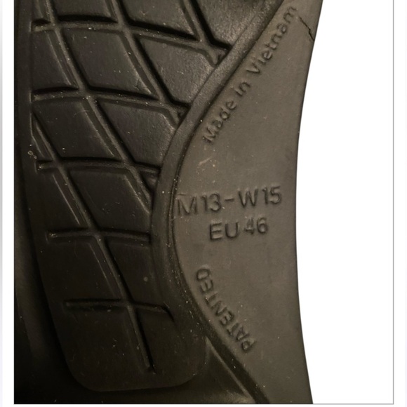 OOFOS OOcloog Unisex Clogs Sz M13/W15 Black Round Toe Casual Slip-On Shoes - Picture 3 of 6